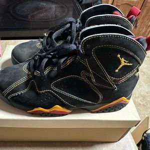 Shoes are still in good condition. Sand playground at school.Need to be cleaned.